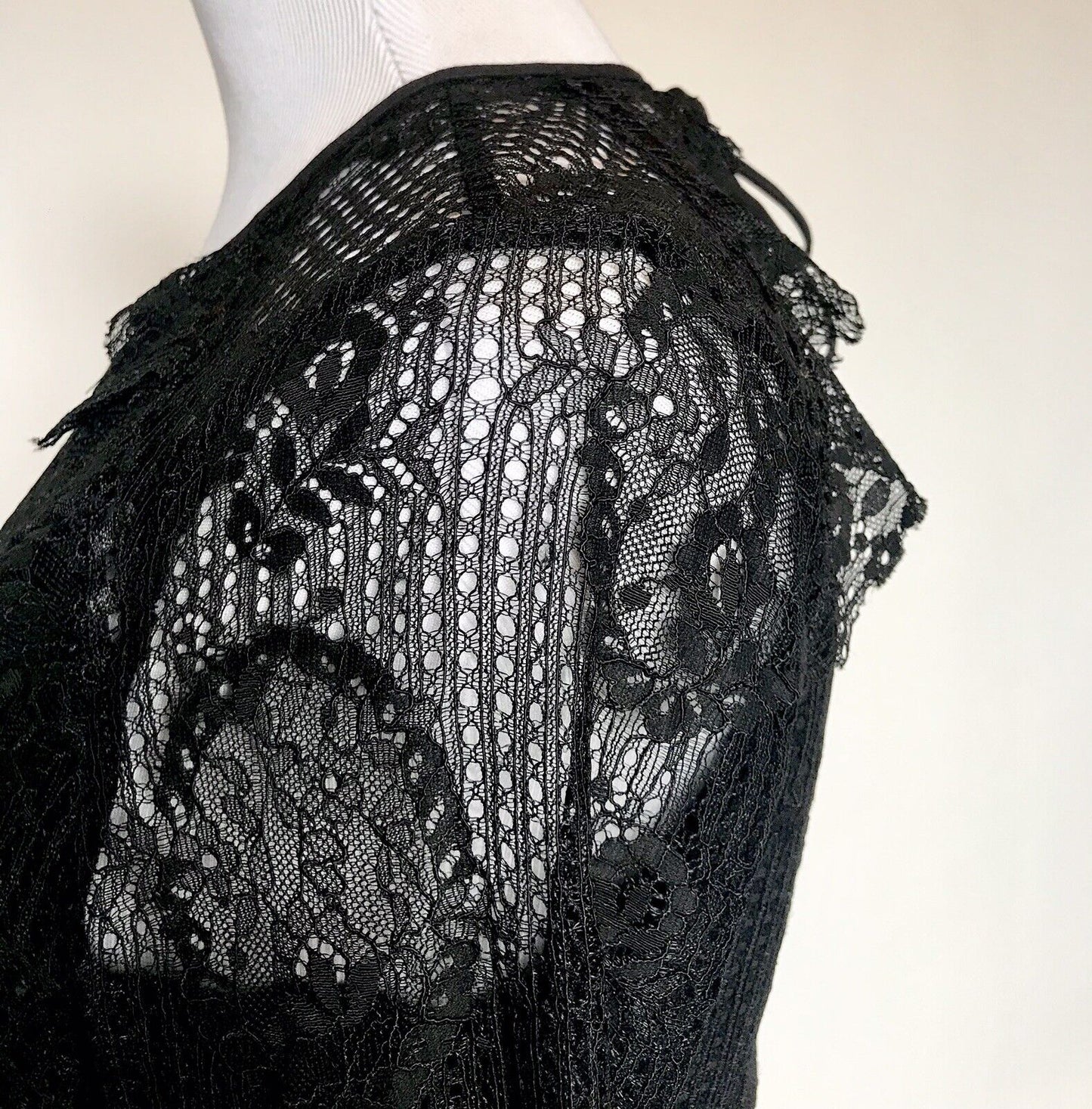 Moon River Black Lace Low Back Dress. Size L NWT Retail $100 Price $59.98