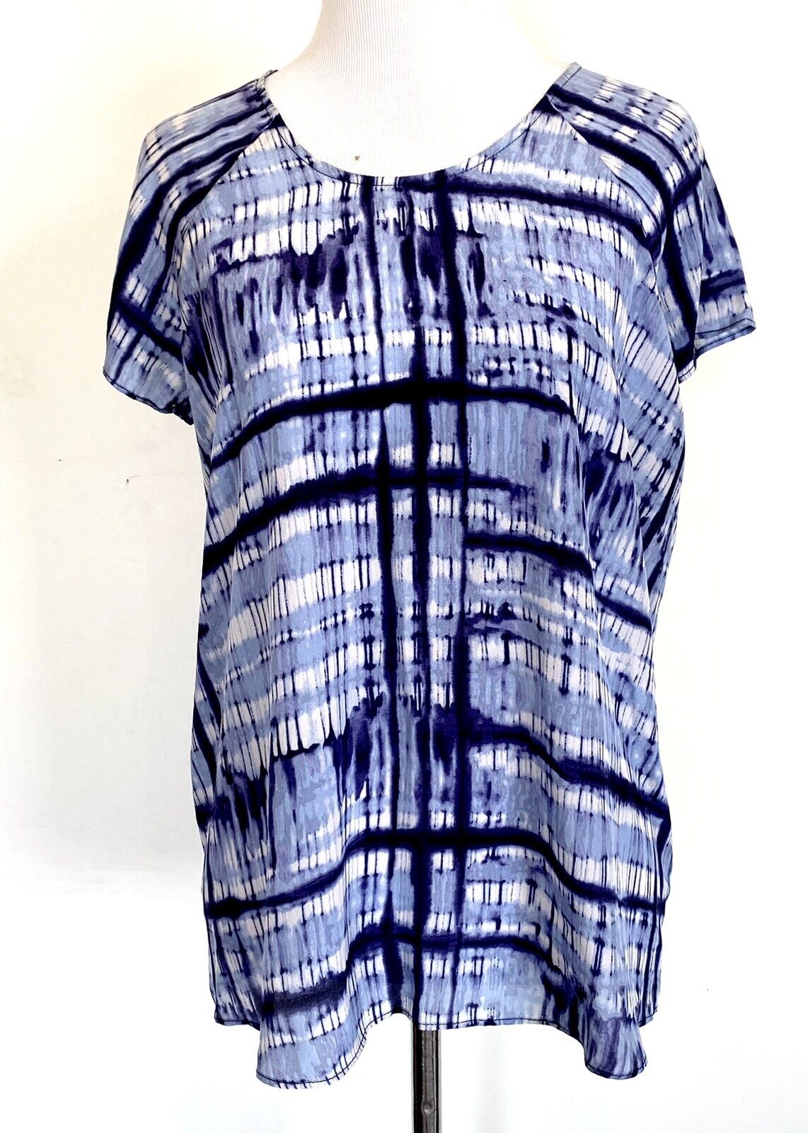 Nic + Zoe SILK  Blue Short Sleeve Tunic Top. NWT Size XS Retail $128 Price $45