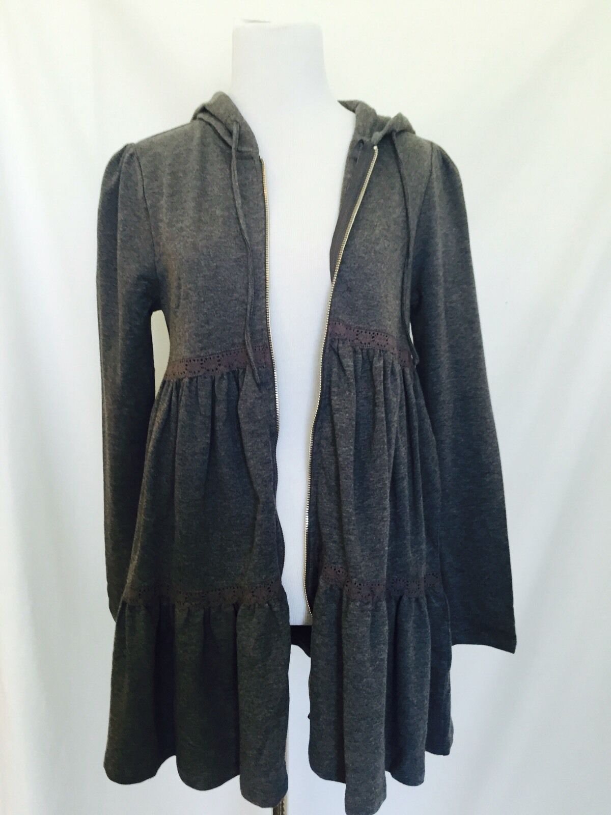 Romeo And Juliet Couture Gray Hoodied Jacket. NWT Retails $220 Price $68 XS
