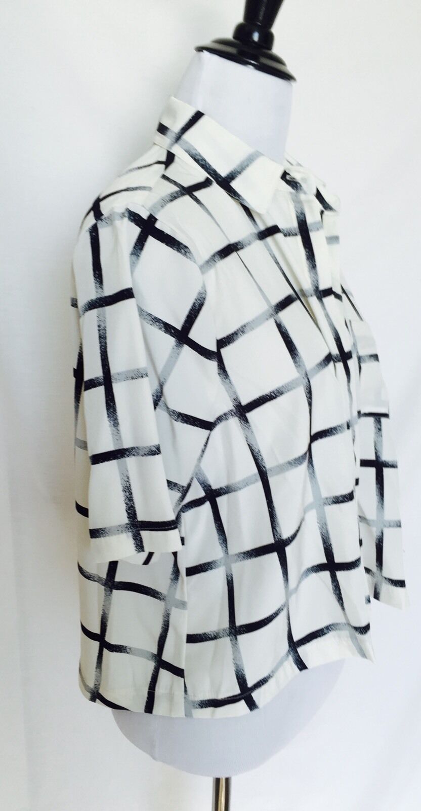 ACHRO Ivory Gray And Black Checked Boxy Blouse. NWT Size Small $29