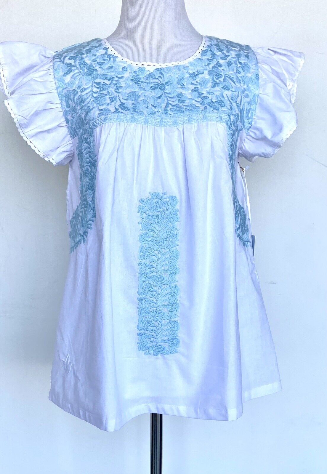 NWT J Marie embroidered Lottie Top size S Retail $106 Price $56 ￼