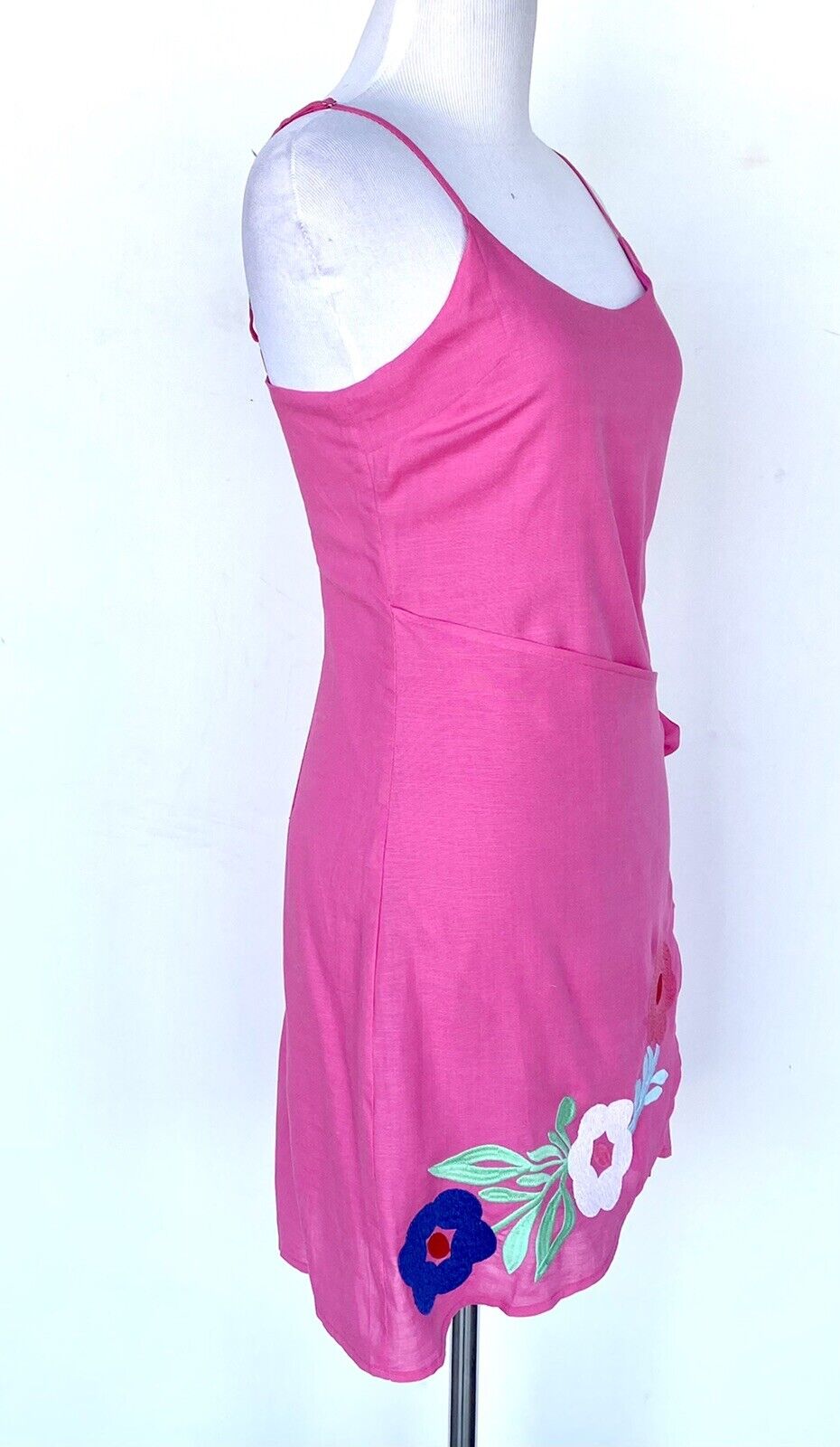 J Marie Pink embroidered  Marta Dress size XS Retail $84 Price $48 NWT