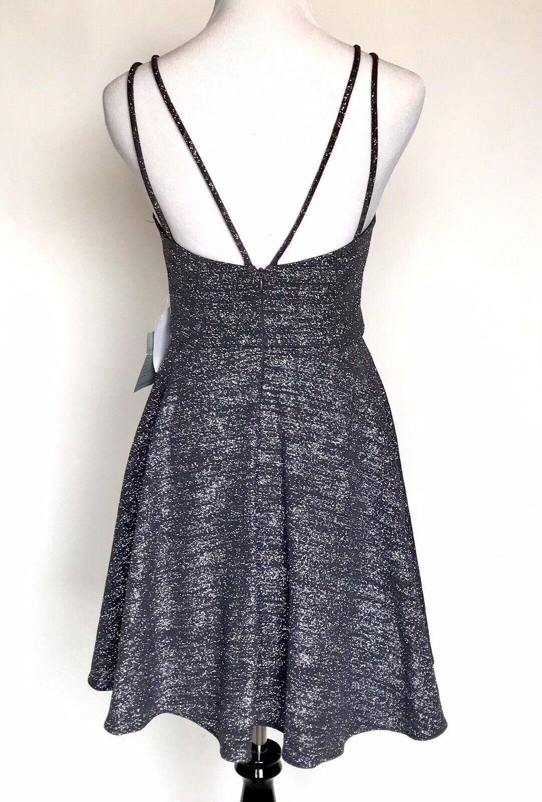 Xscape Glitter Gray Skater Dress Tulle Under Size 6  Retails $188 Price $68 NWT