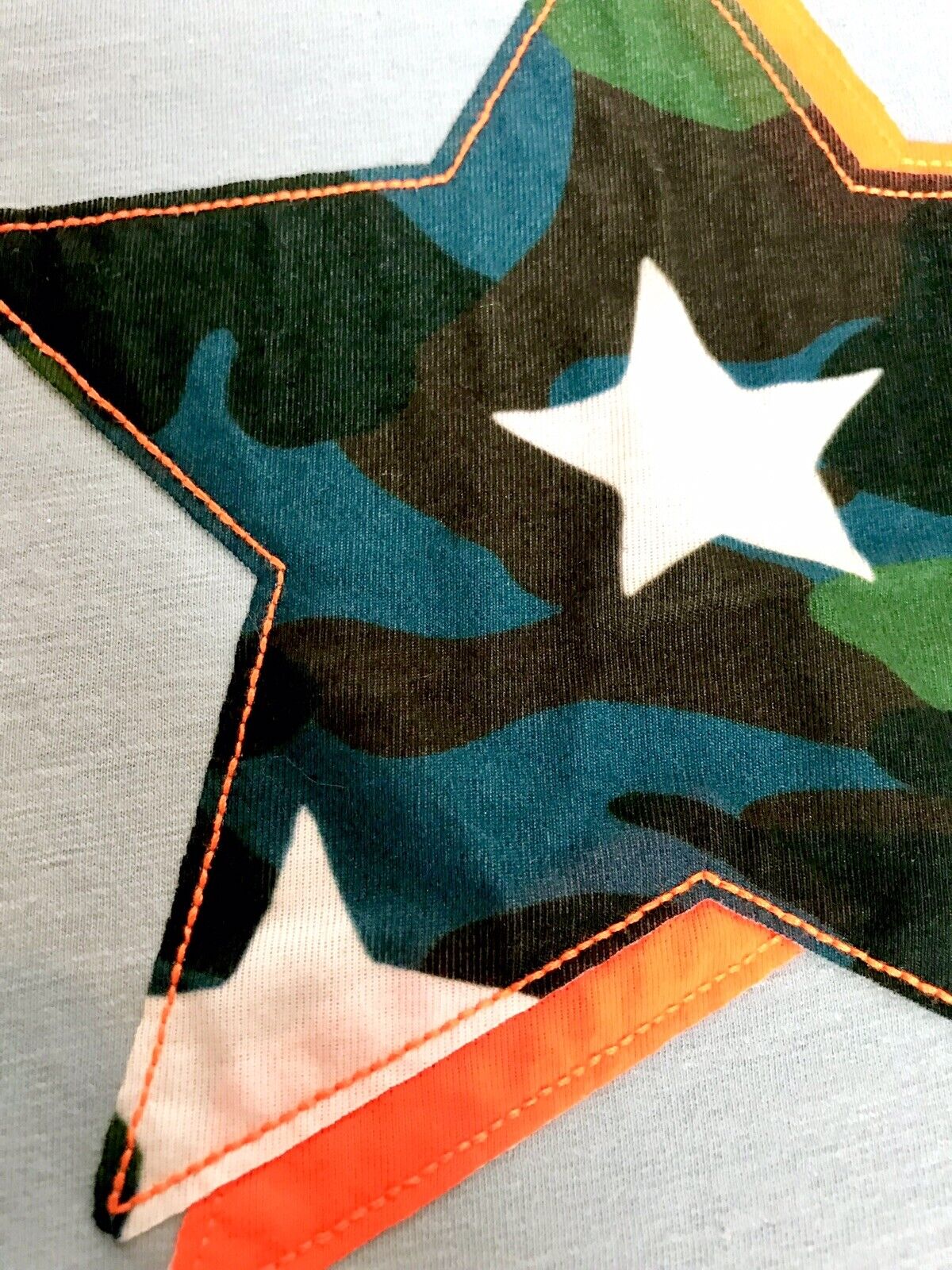 Mini Boden Blue Star Appliqué Tee. 2-3 Year Retail $30 Price $17.98 NWT