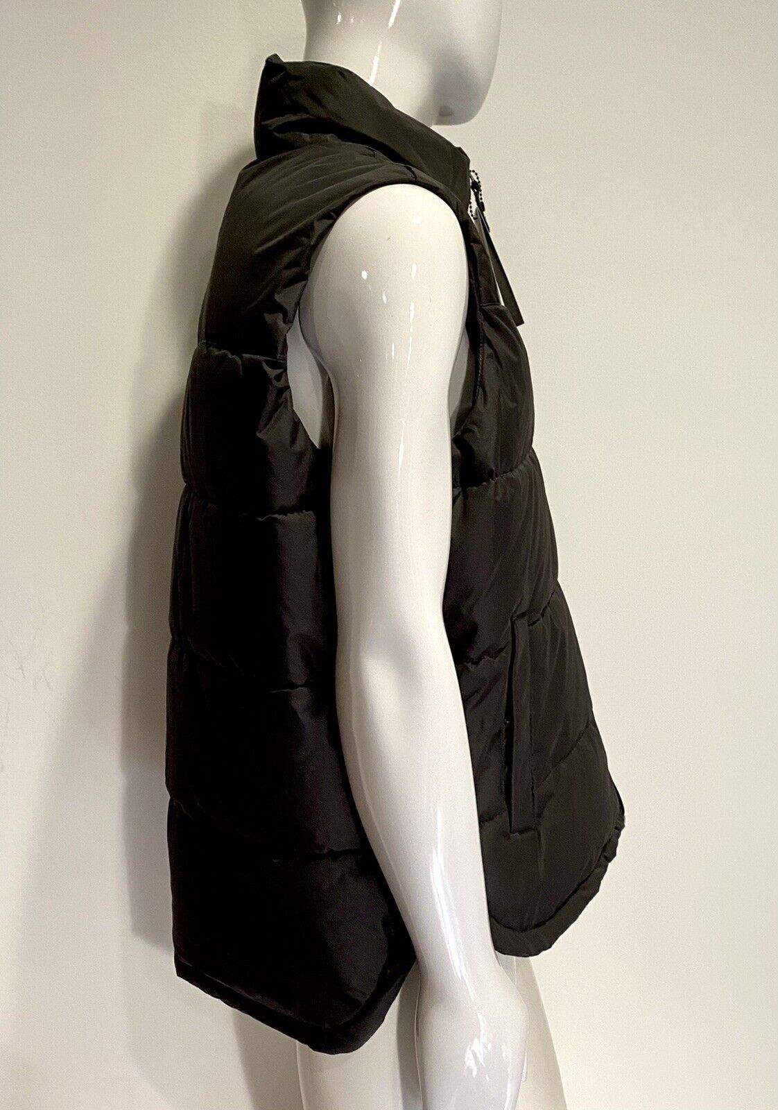 Hawke & Co Heavyweight Shell Carbon Puffa Vest Jacket Retail $150 Price $65 XL