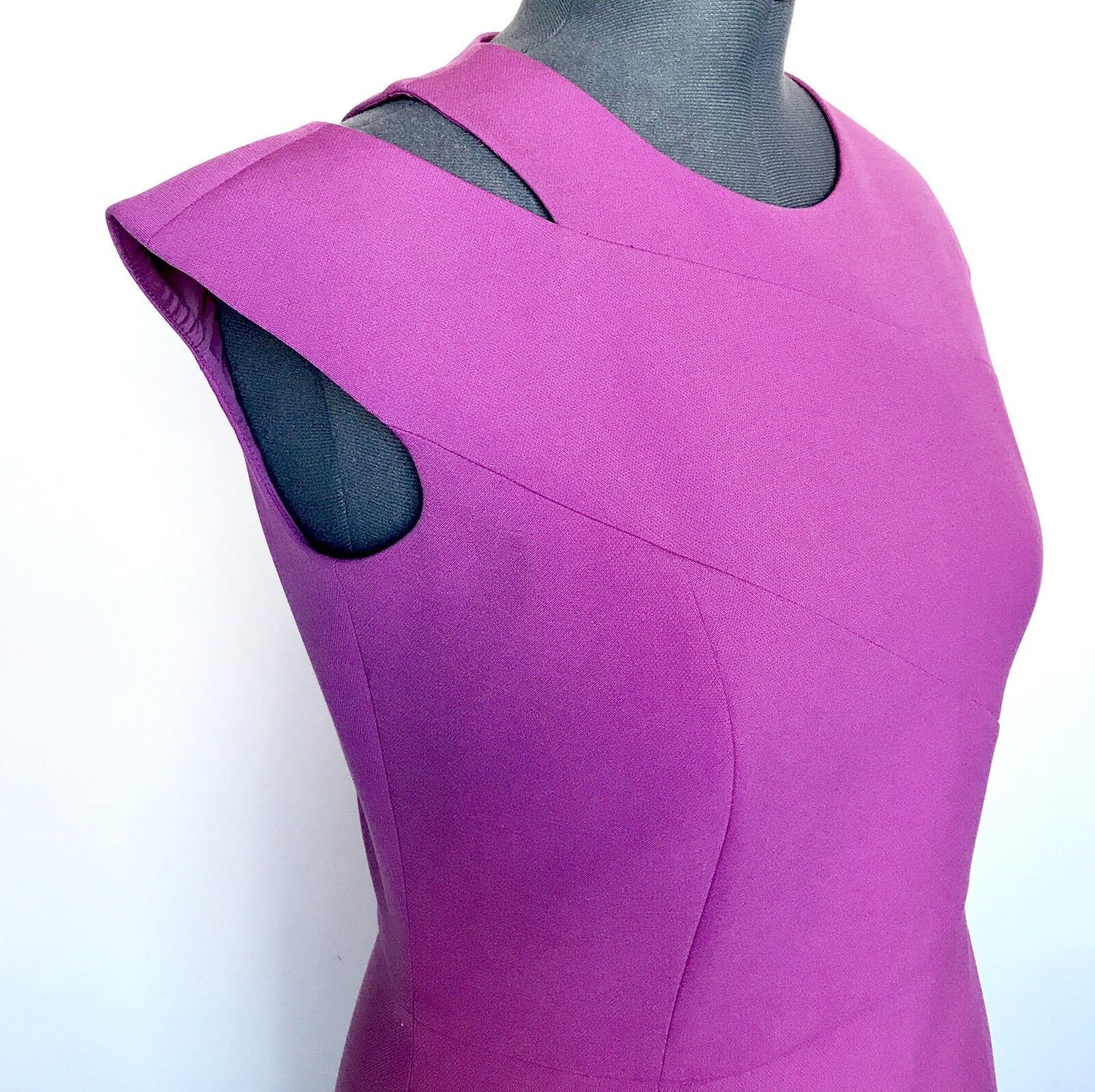 BOSS Hugo Boss Danouk Purple Cutout Sheath Dress Retail $575 Price $225 Size 10