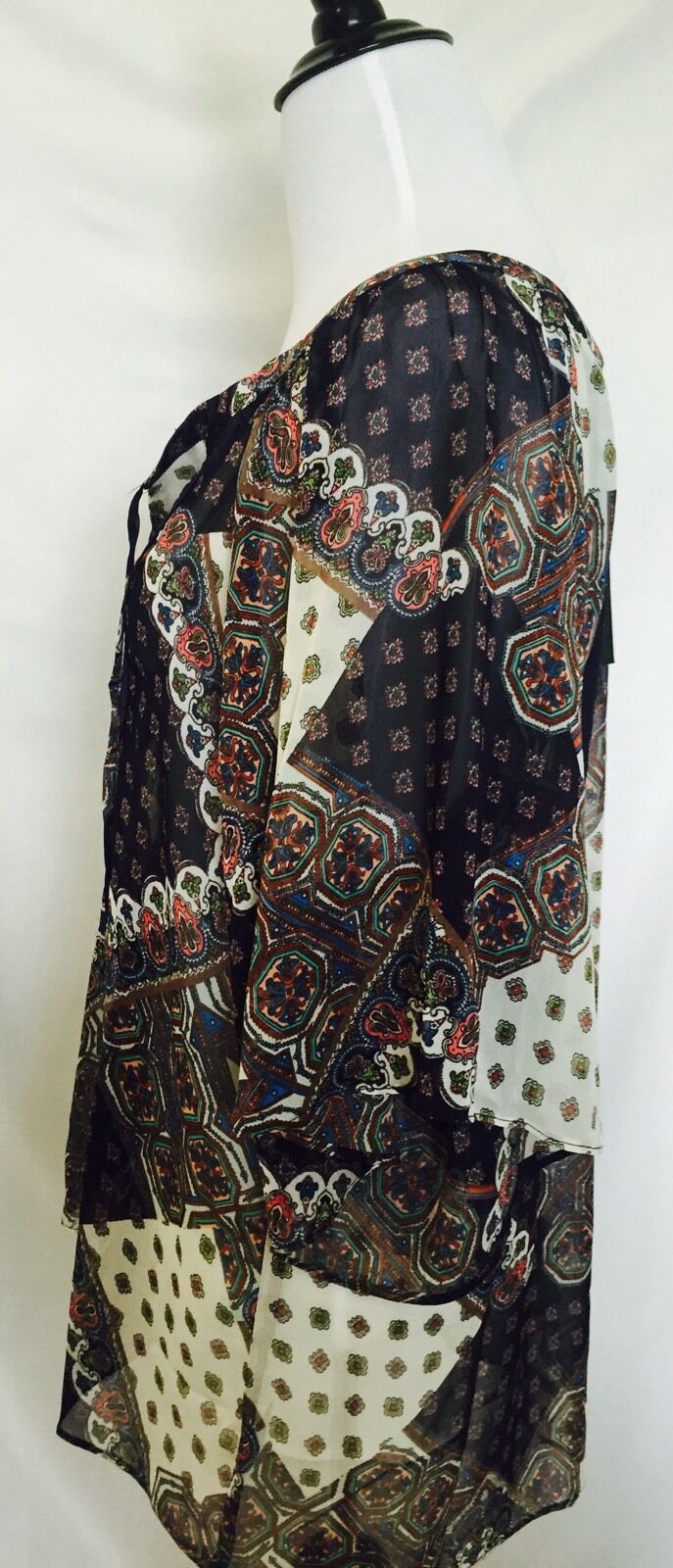 ARK & CO Boho top with Blue crochet detail. NWT Size M. Retails $78 Price $22