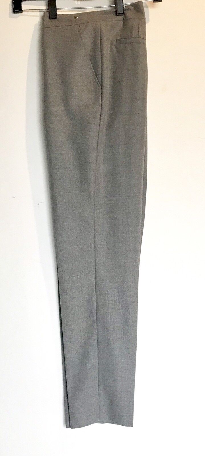 Carolina Herrera Grey Fine Wool Pant / Trouser.NWT Retail $440 Price $159 Size 2