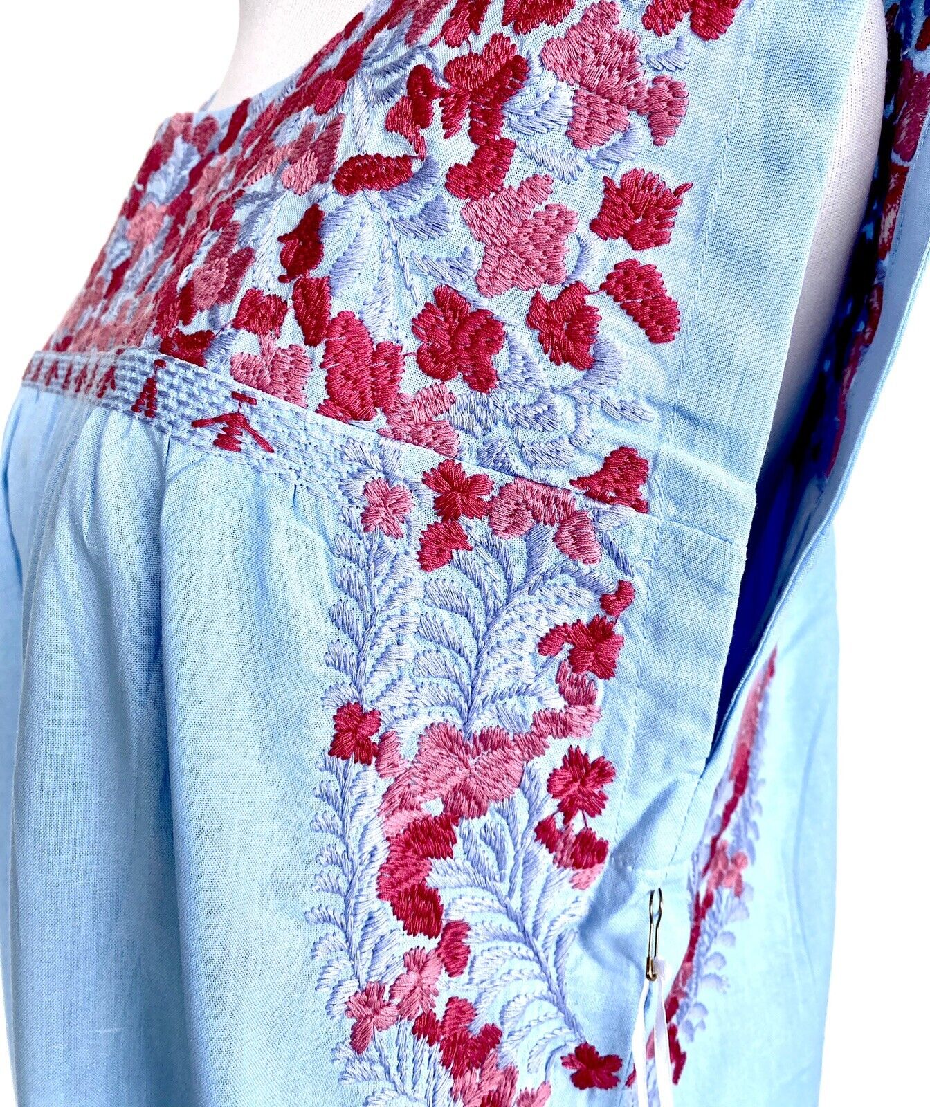 J Marie embroidered Raelyn Dress size XS Retail $116 Price $65 Cotton Linen Mix