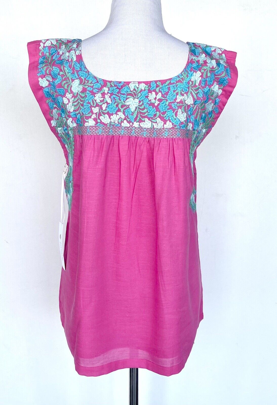 J Marie embroidered Linen Hannah Top size XS Retail $102 Price $56 Blue Pink