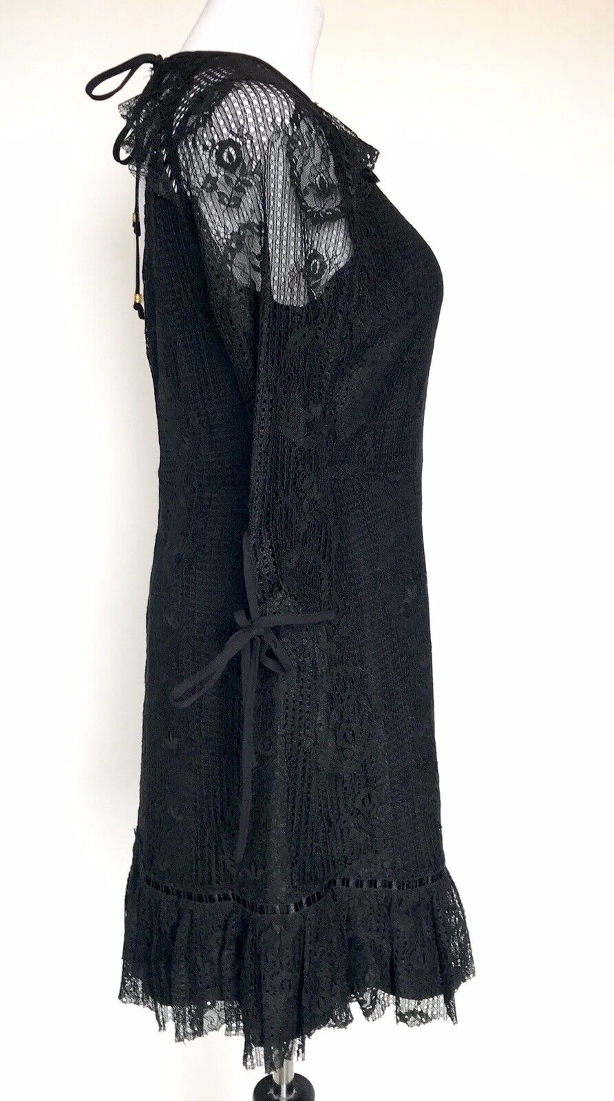 Moon River Black Lace Low Back Dress. Size L NWT Retail $100 Price $59.98