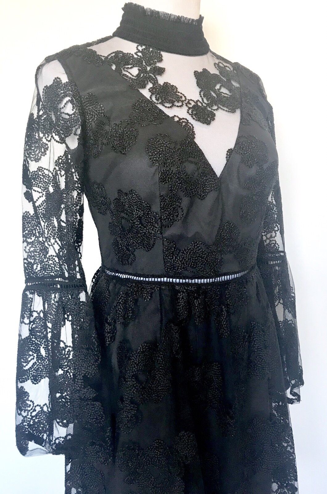 NEW Monique Lhuillier Black Cocktail Dress NWT Retails $395 Price $199 Size 6