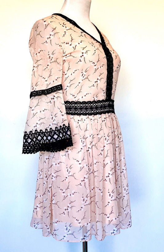 Le Gali Pink & Black Crochet Edge Cocktail Dress XS Retail $179 Price $54 NWT
