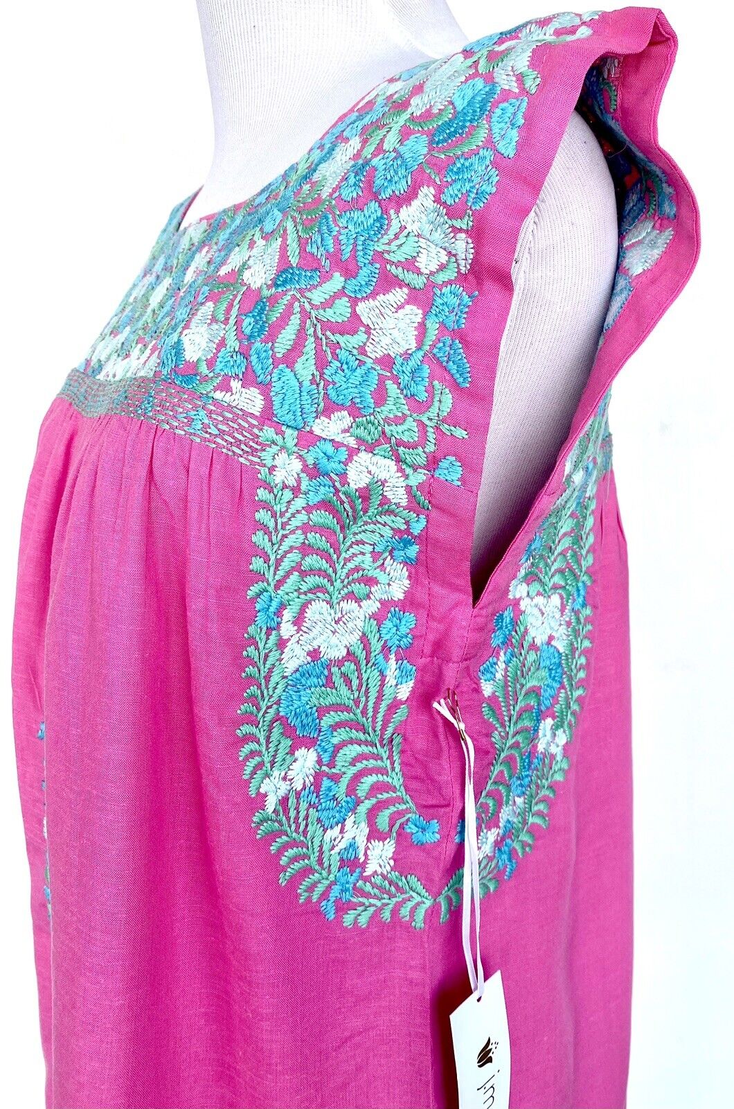 J Marie embroidered Linen Hannah Top size XS Retail $102 Price $56 Blue Pink