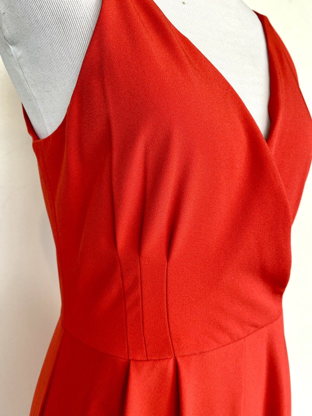 Hutch Crepe red jumpsuit Retails $253 Price $99 Size 2 Deep V NWT Anthropologie