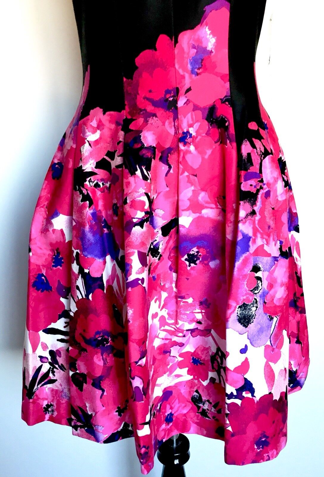 Chetta B Black& Pink Floral Dress. Size 8 Retails $98 Price $58 NWT