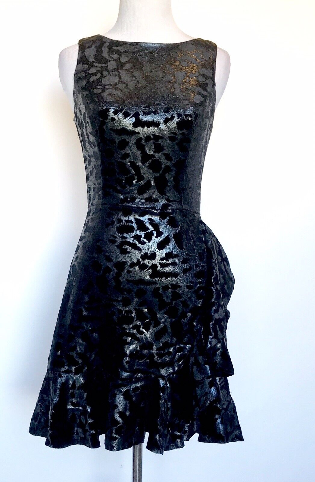 Aqua NWT Dress Black Velvet Ruffle Skirt Stretch Dress XS Retail $88 Price $42