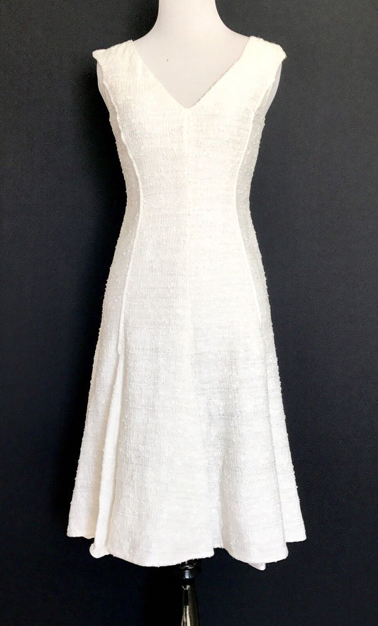 Carolina Herrera White  Formal Dress. Retails $910 NWT Price $395 Size 0