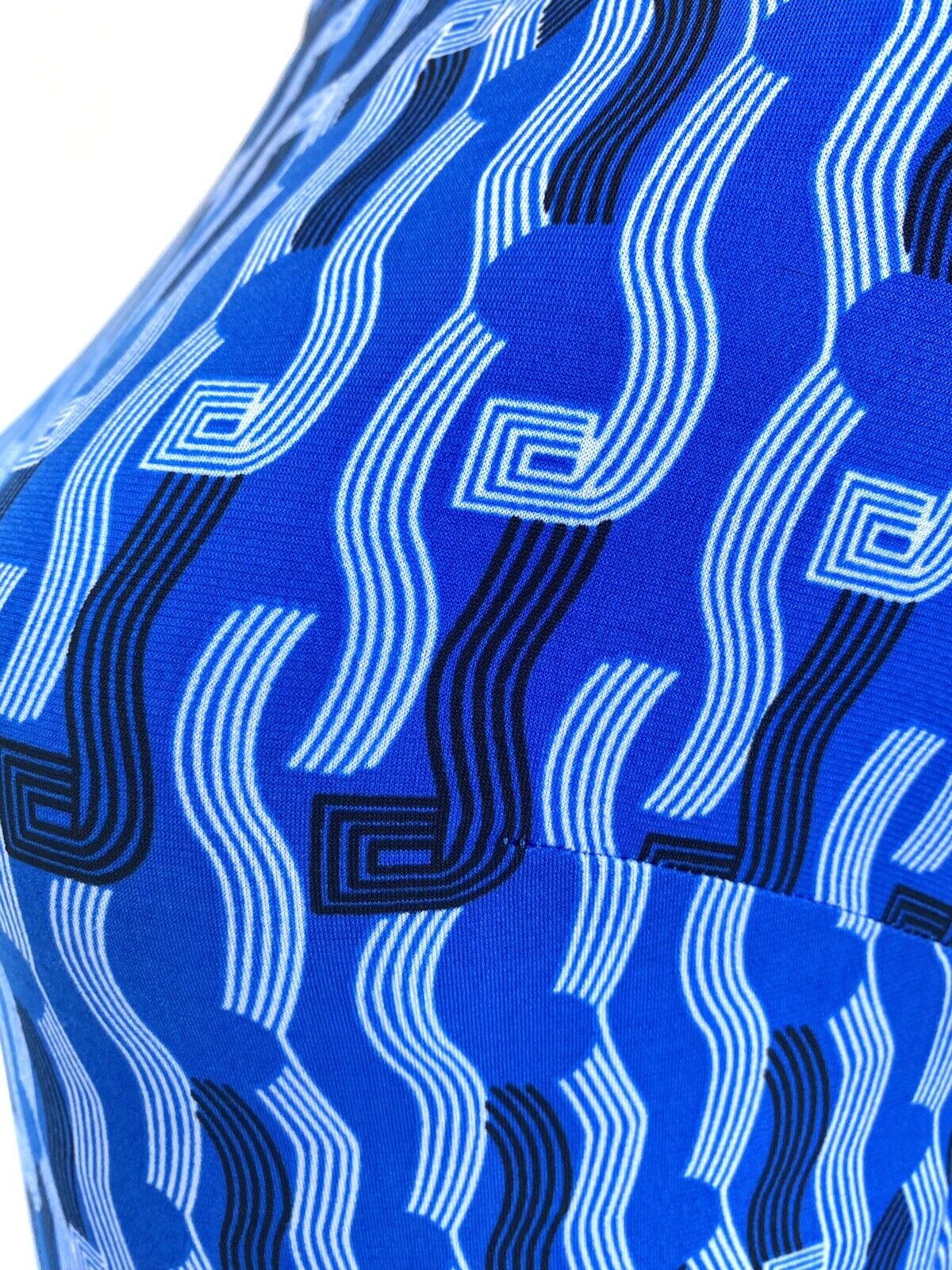 Donna Morgan Blue And White Stretch Dress. NWT Size 2 Retails $128 Price $48