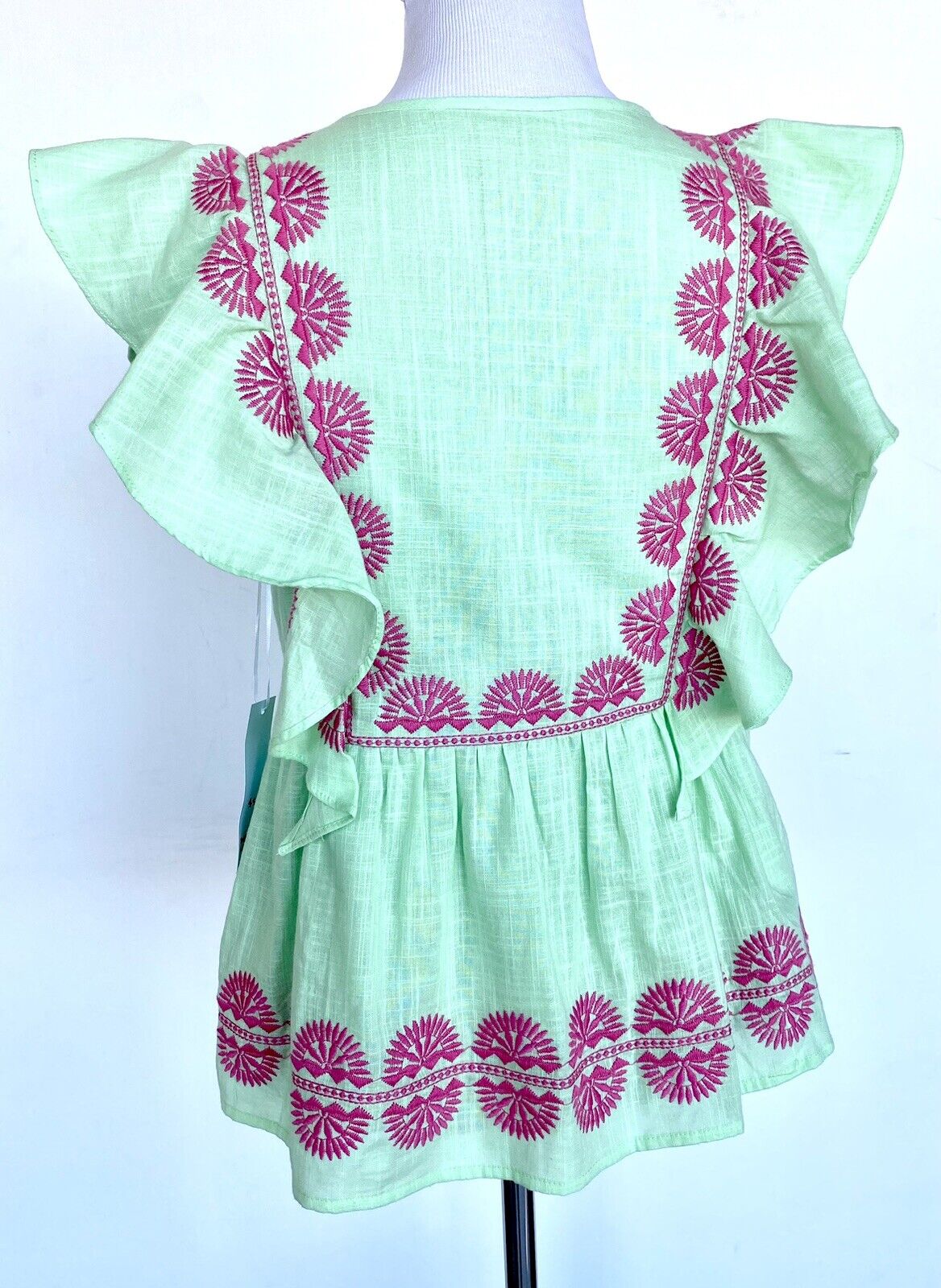 NWT J Marie embroidered Raya Top size XS Retail $106 Price $54 pale green pink