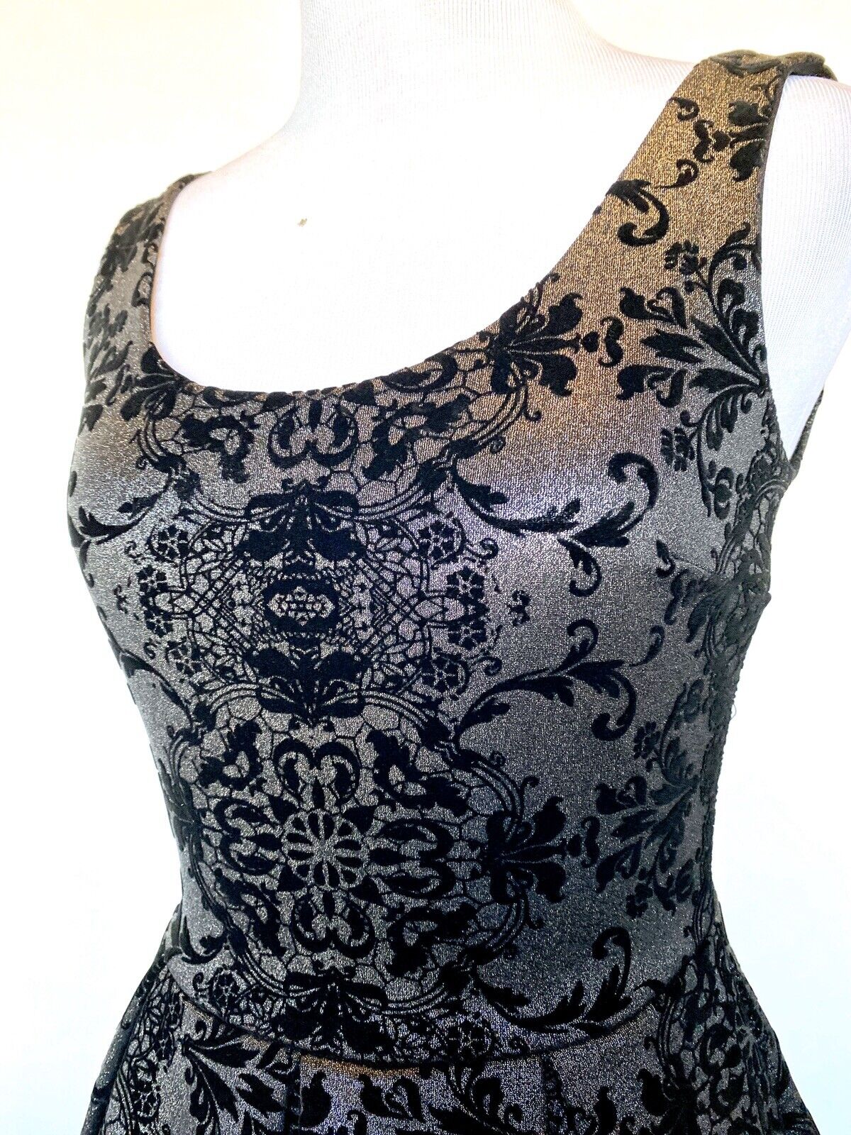 Aqua Black & Silver Velvet Floral Stretch Skater Dress XS Retail $88 Price $33