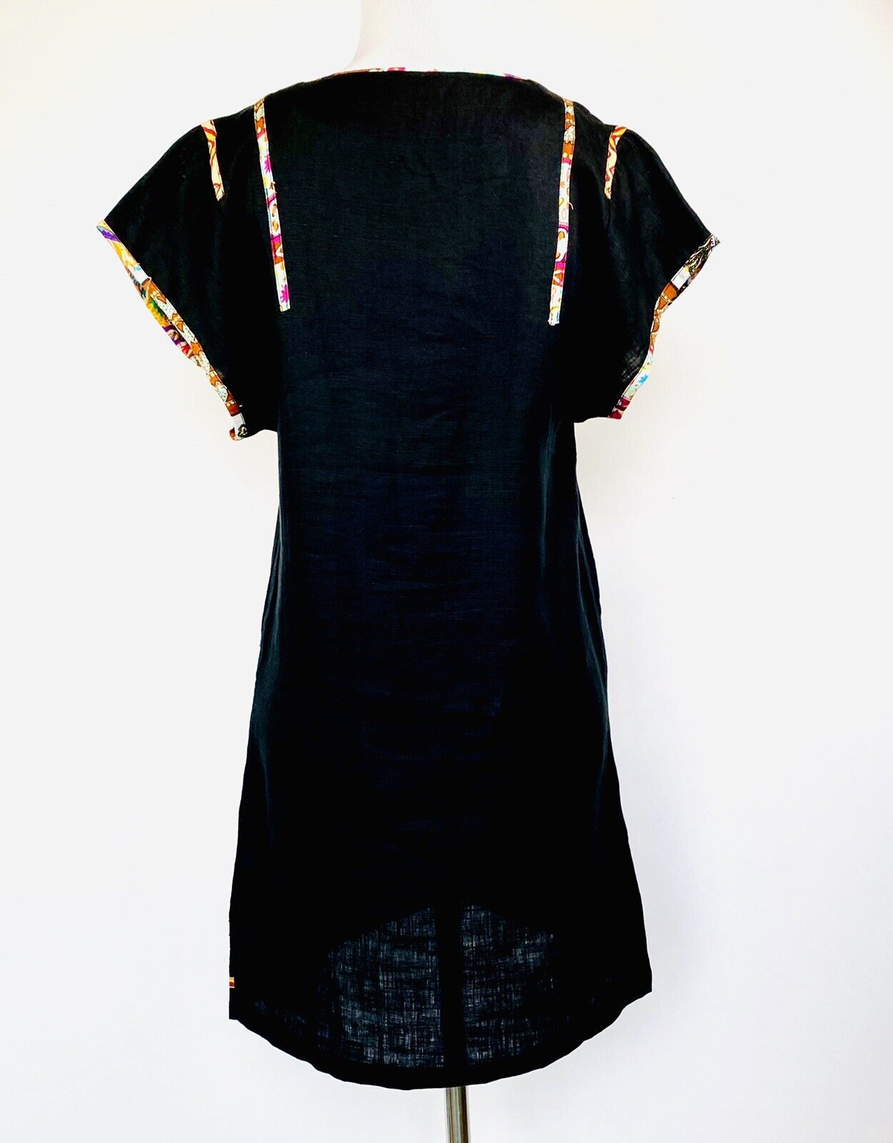 Amaran Linen Black  Dress Retail $109 Price $49 Size Small NWOT