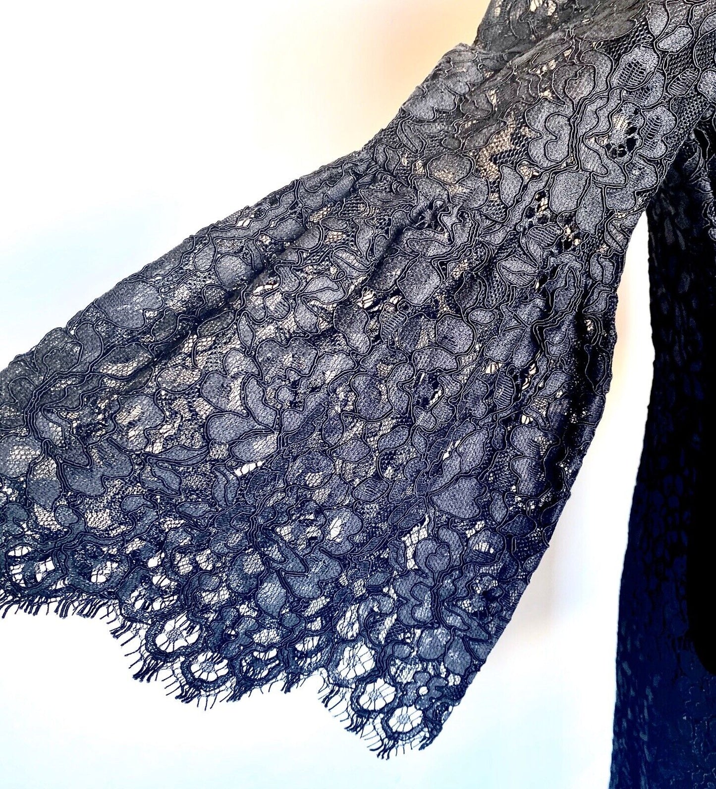 Juicy Couture Black Label Lace Bell Sleeve Dress O Retail 248  Price $69 NWT