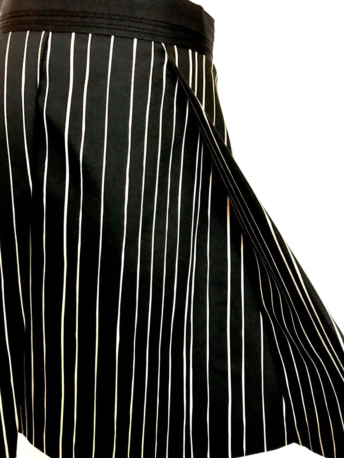 Alice + Olivia Black And White Stripe Skirt Retail $245 Price $75 NWT 6