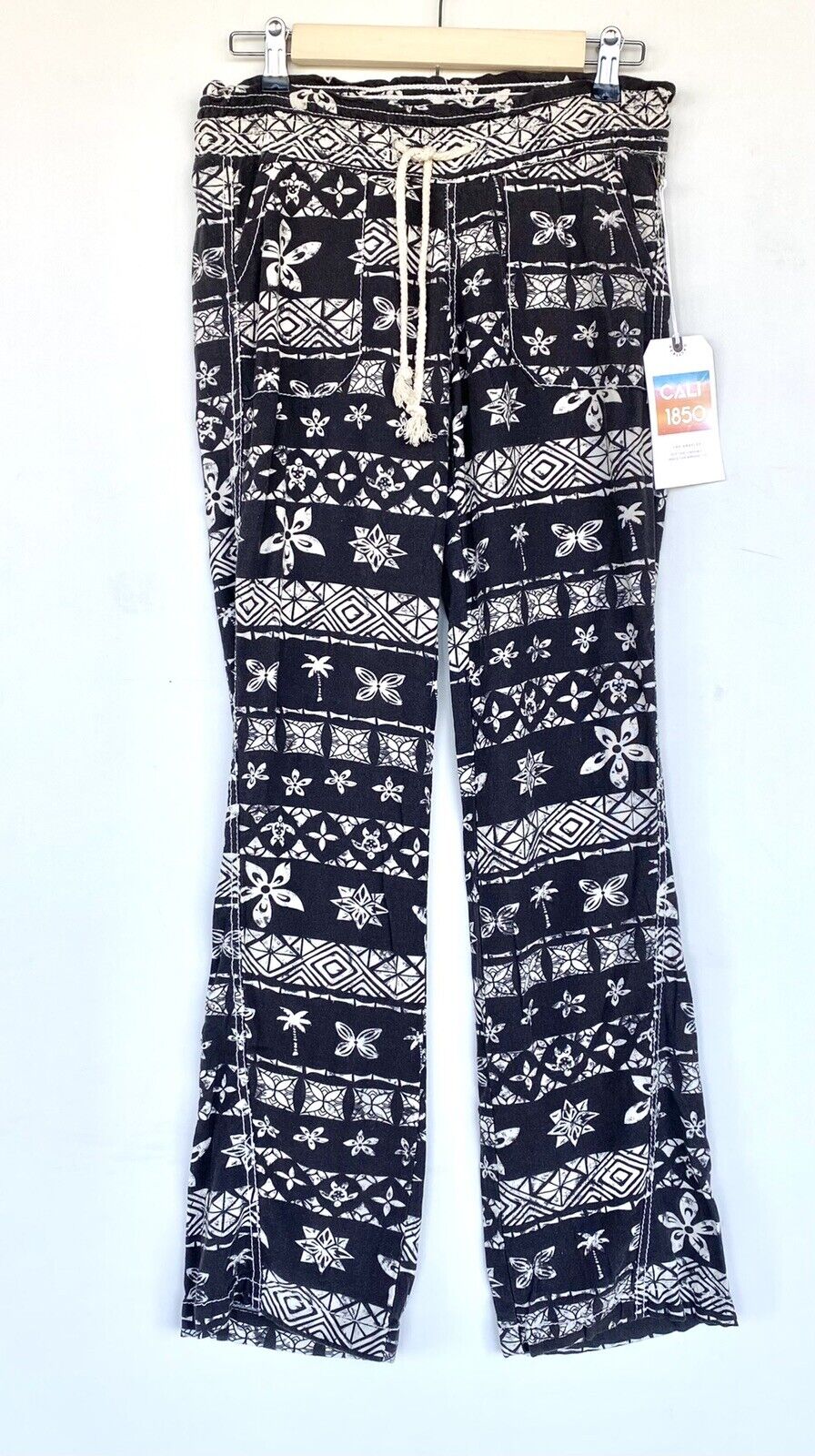 Cali 1850 black and white print Linen Mix pants XS Price $49 Smocked Waist