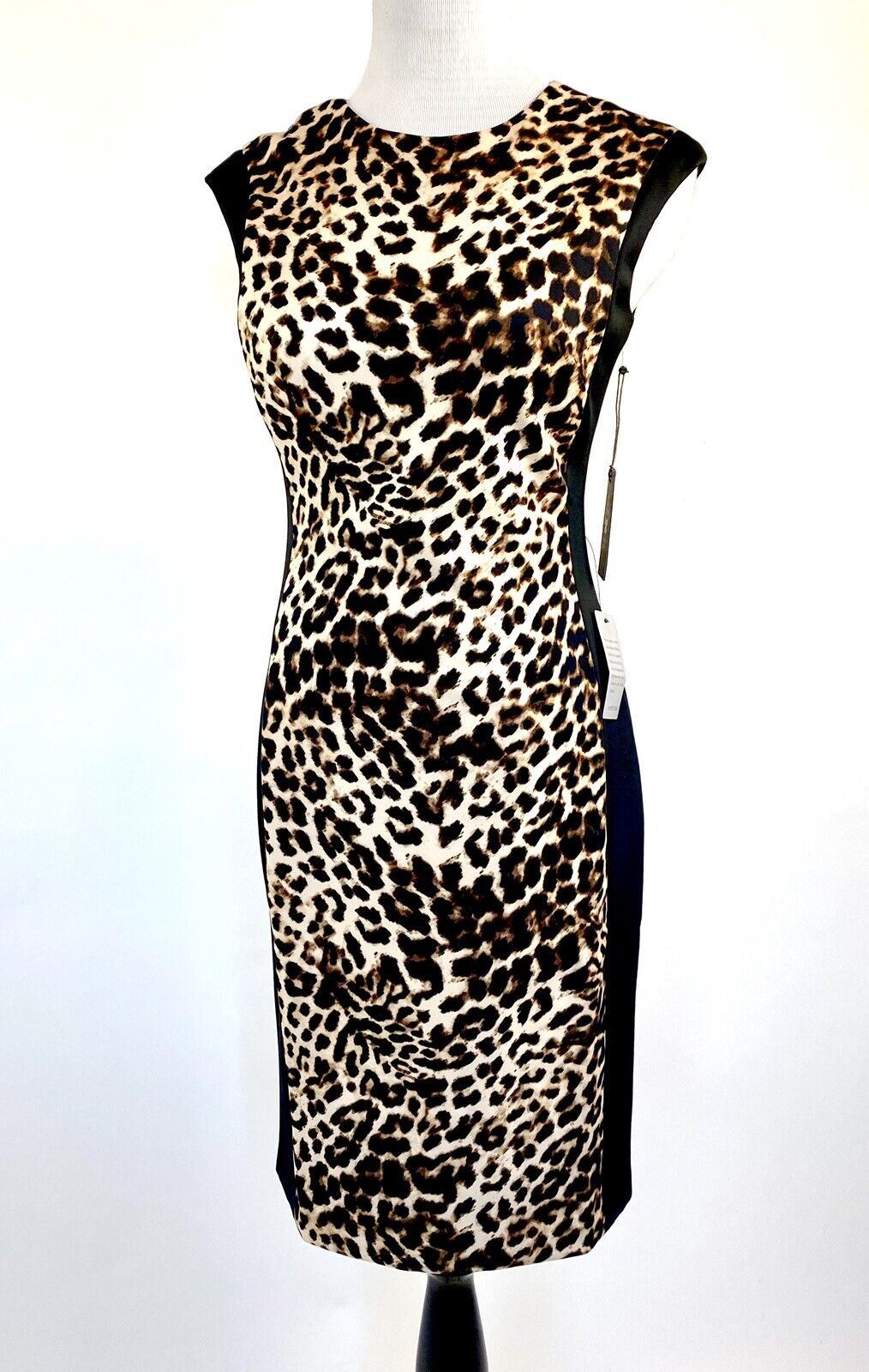 Vince Camuto Leopard Stretch Scuba Bodycon Dress. Size 4 Price $45