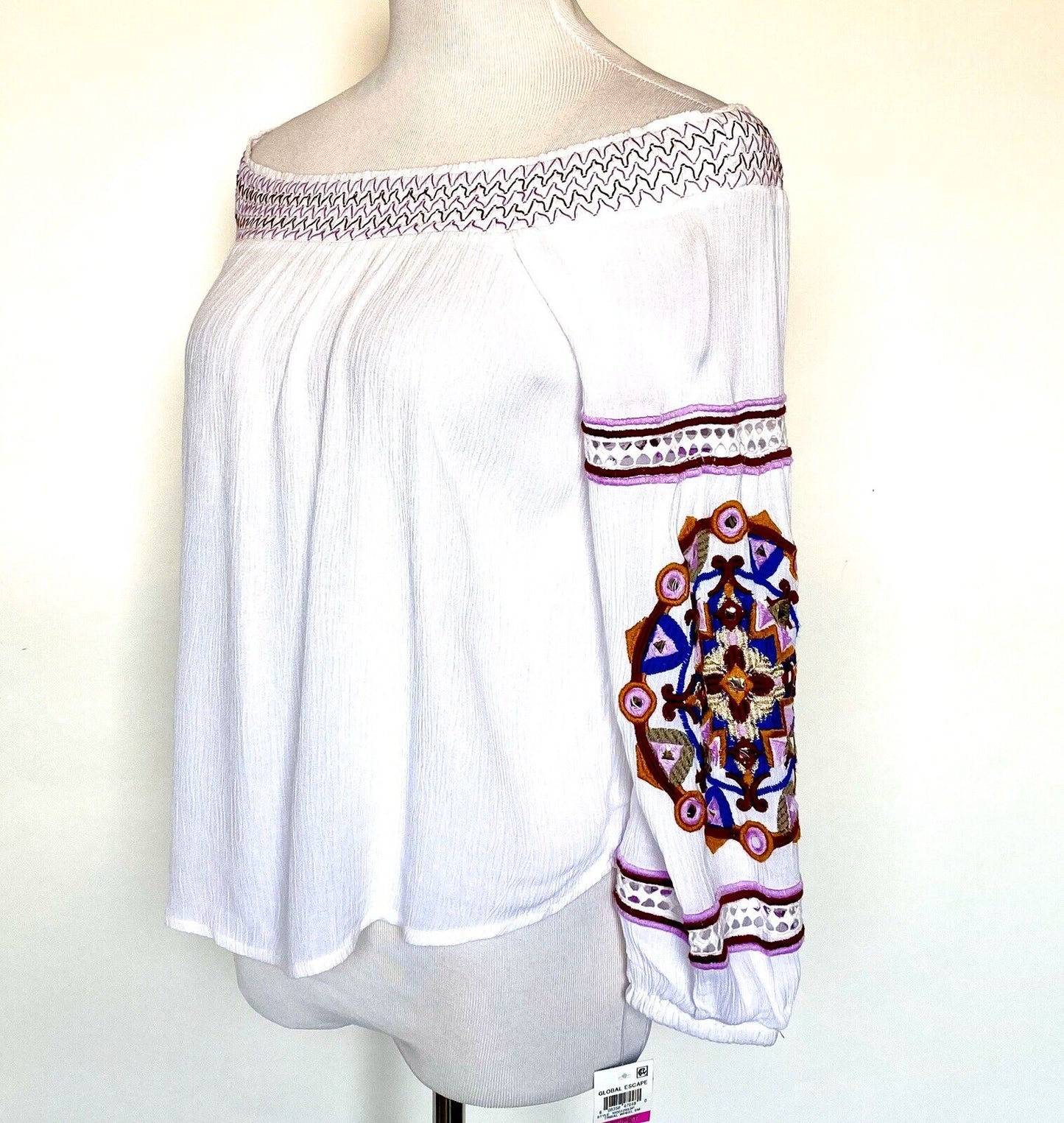 INC White Off Shoulder Embroidered Boho Top PP Retail $89 Price $24 NEW