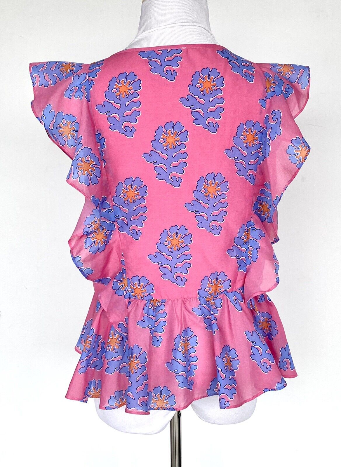 J Marie Piper Flutter Sleeve Top size S Retail $88 Price $58 Pink Tie Neck