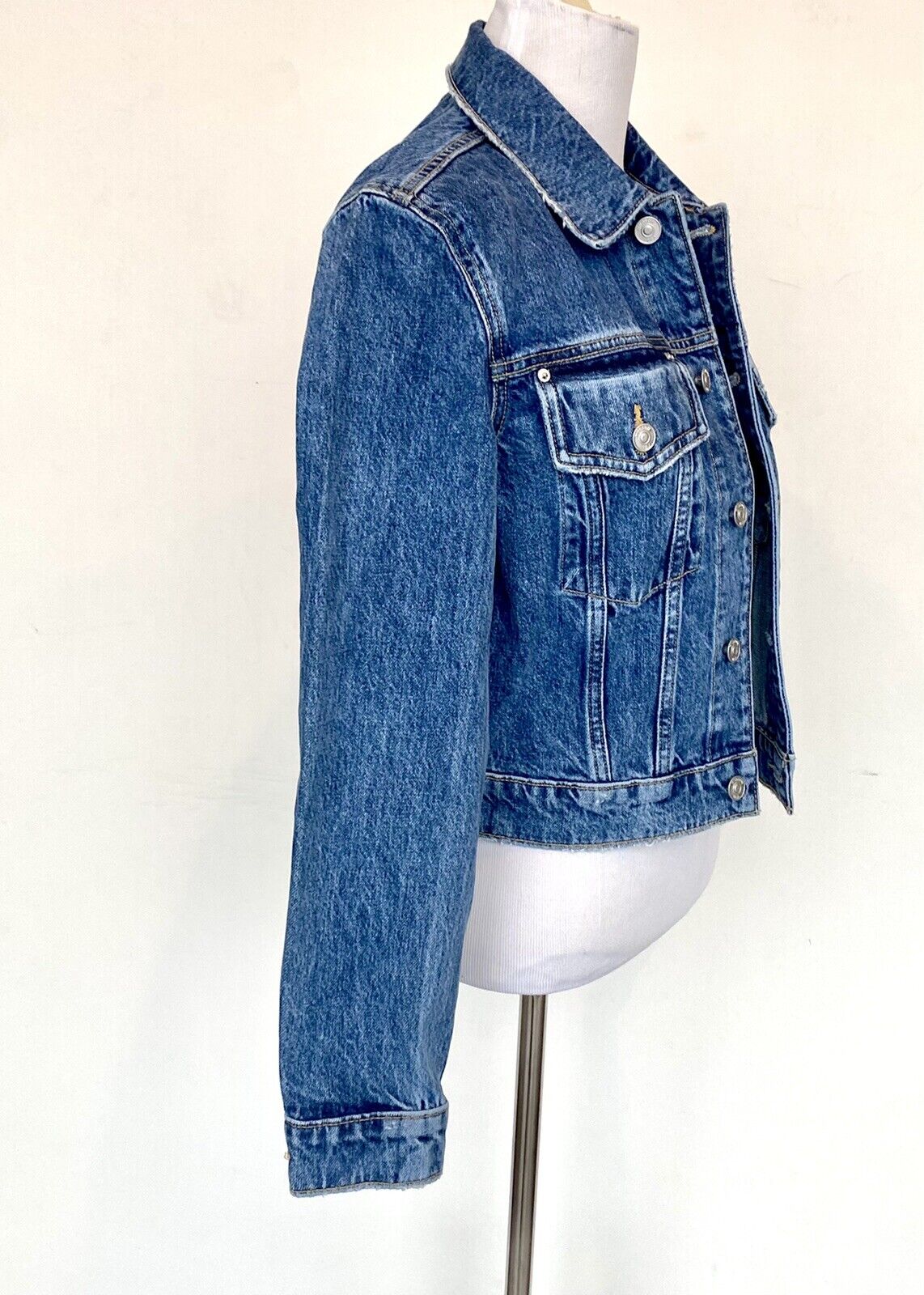 Hudson Moonstruck Cropped Jean Jacket XS Denim Distressed Retail $175 Price $69