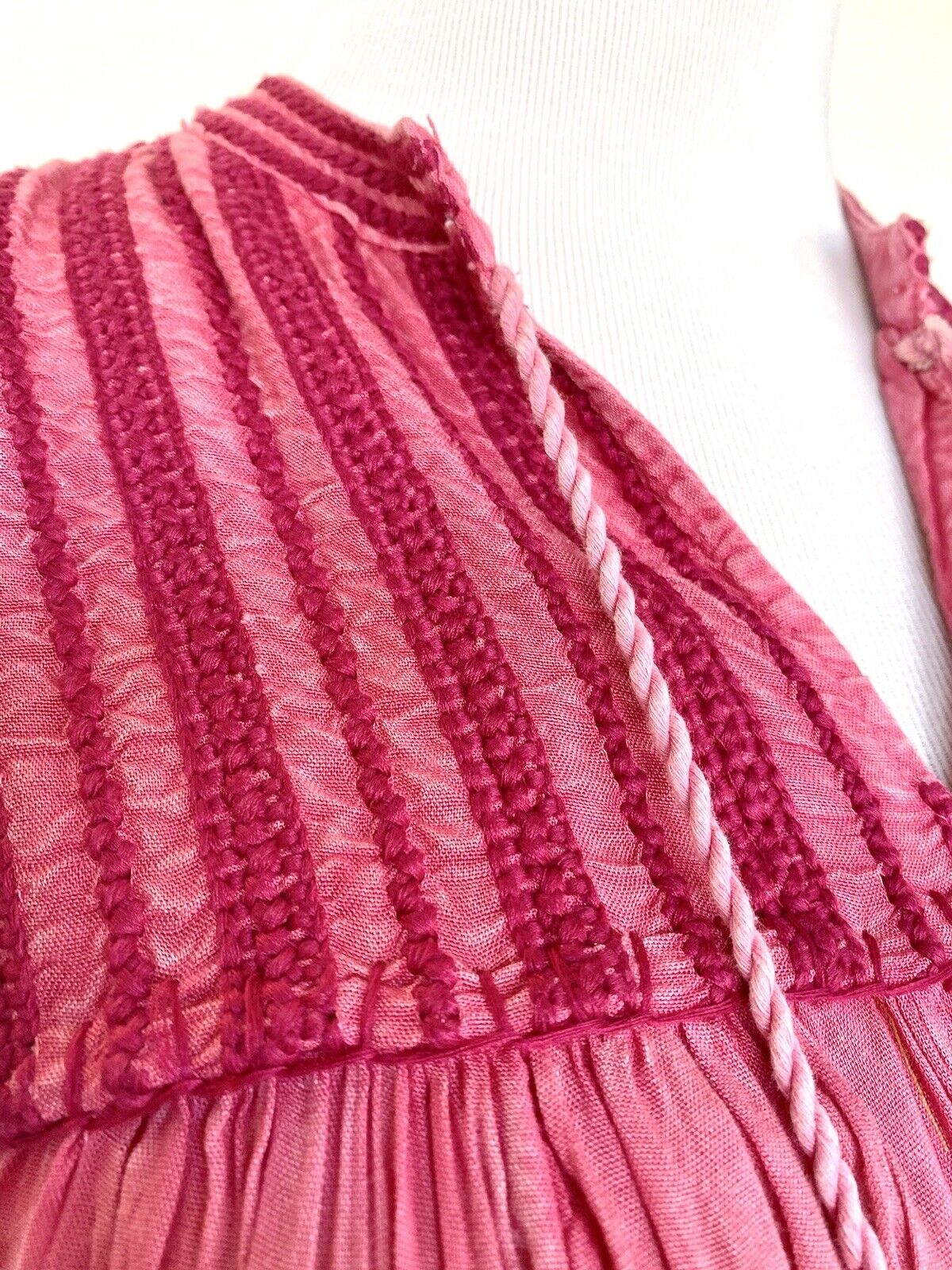 Rachel Zoe Sleeveless Embroidered Tunic Top Size M Retails $69 Price $45 NWT