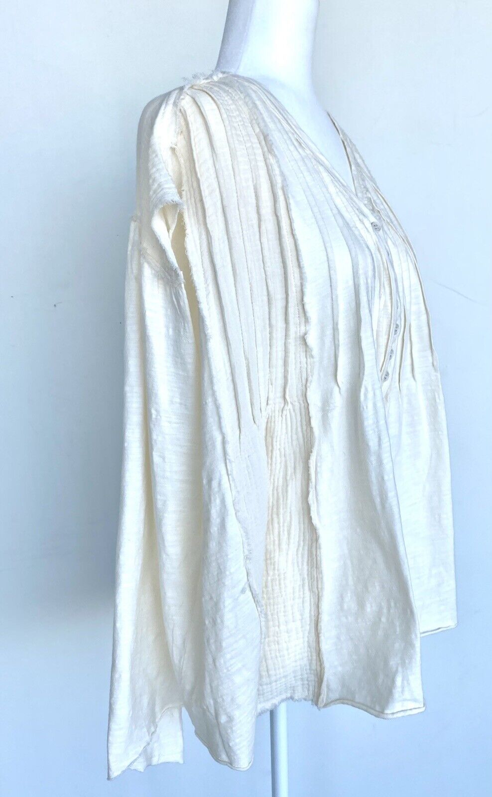 Oli & Hali oversized ivory Raw Edge cotton blouse Price $46 Small