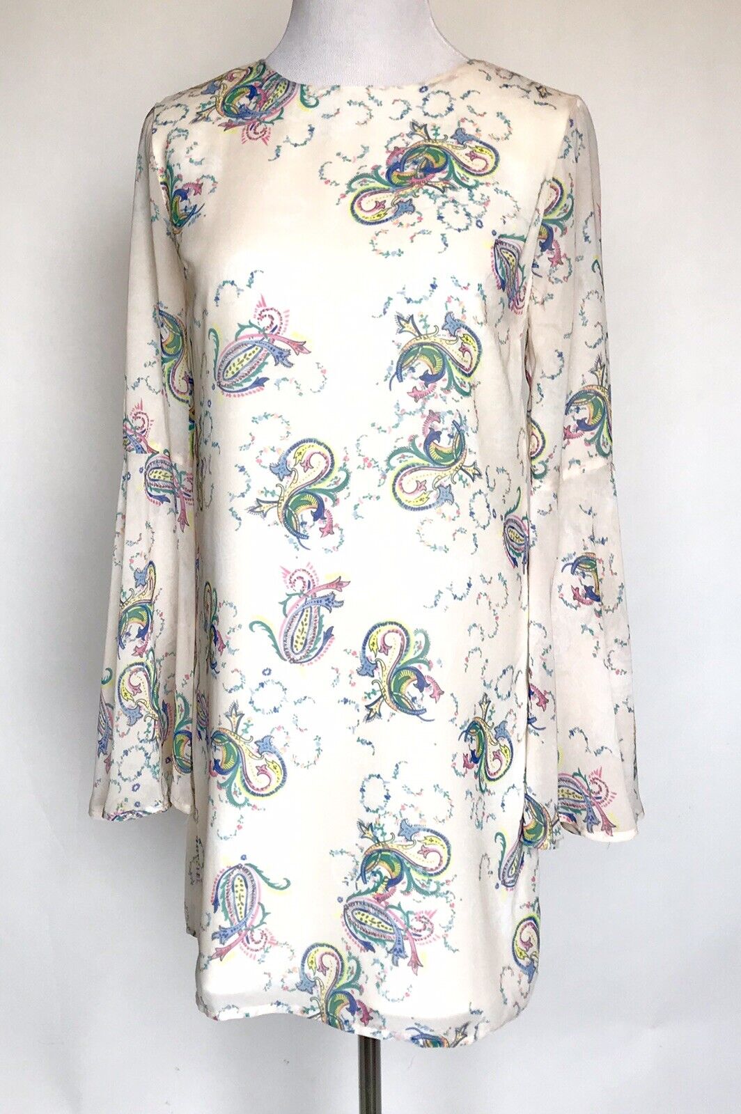 English factory Paisley Prism Bell Sleeve Shift Dress. Price $$63 Size S NWT
