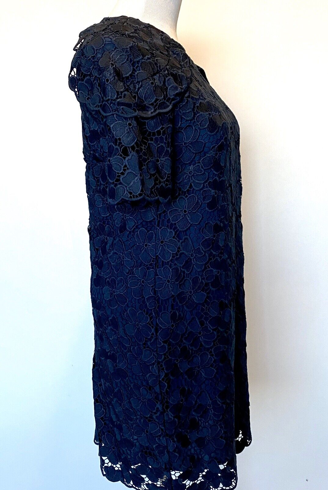Juicy Couture Black Label Navy Lace Dress 2 Retail 298 Price $69 NWT