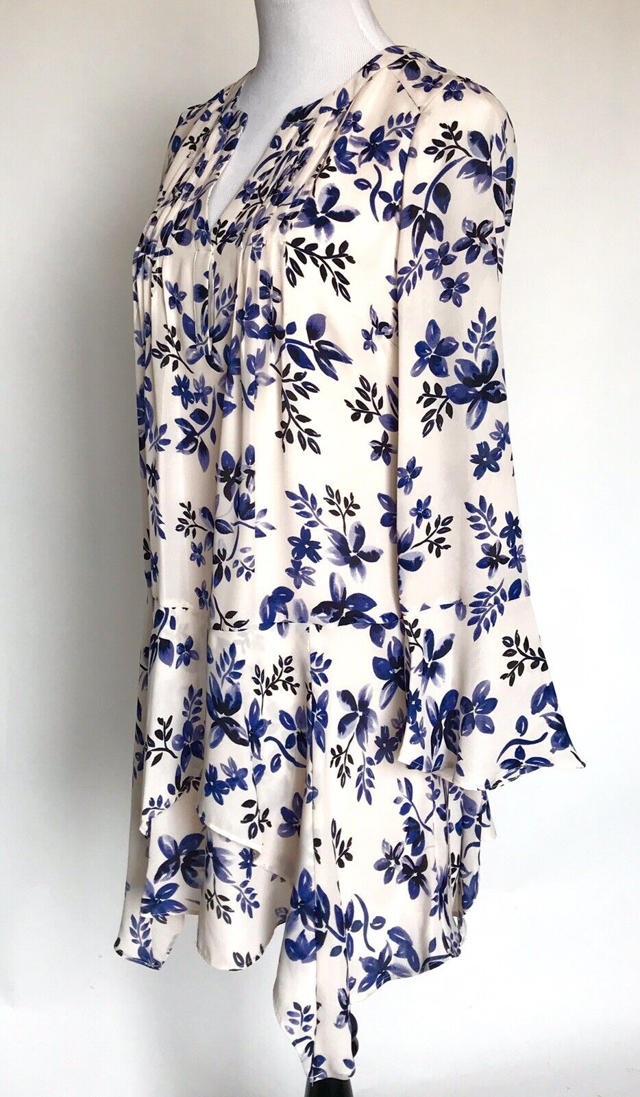 Parker Floral Flare Bell Sleeve Dress. NWT Size S. Retails $398 Price $139