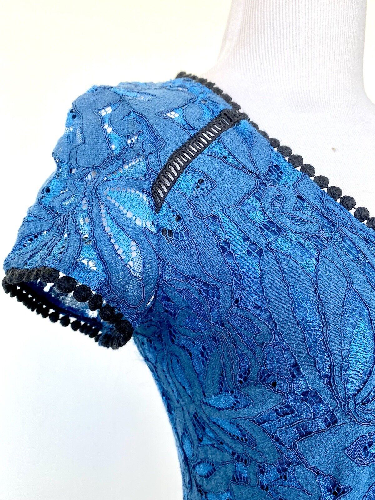 KENSIE Blue & Black Lace Dress Size 0 RETAILS $118 Price $65 Pom Pom Edge