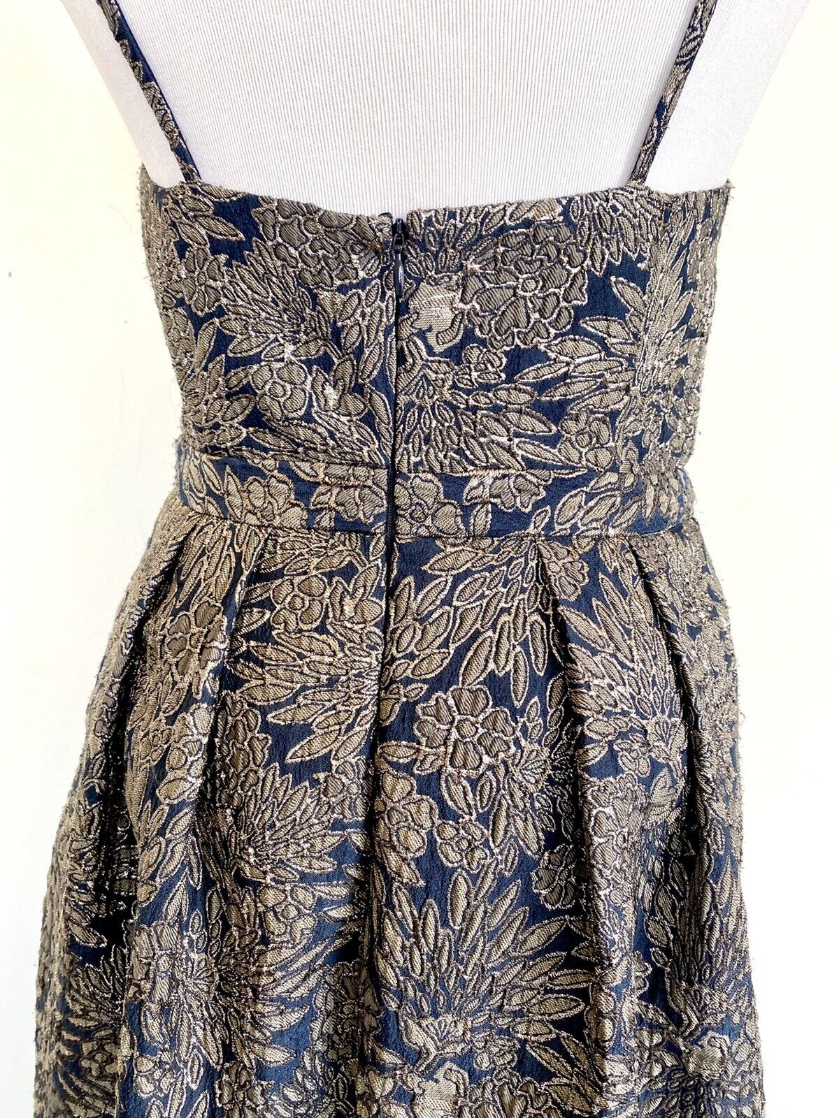 Laundry Metallic Gold Thread Floral Formal Cocktail Dress NWT Price $88 Size 8