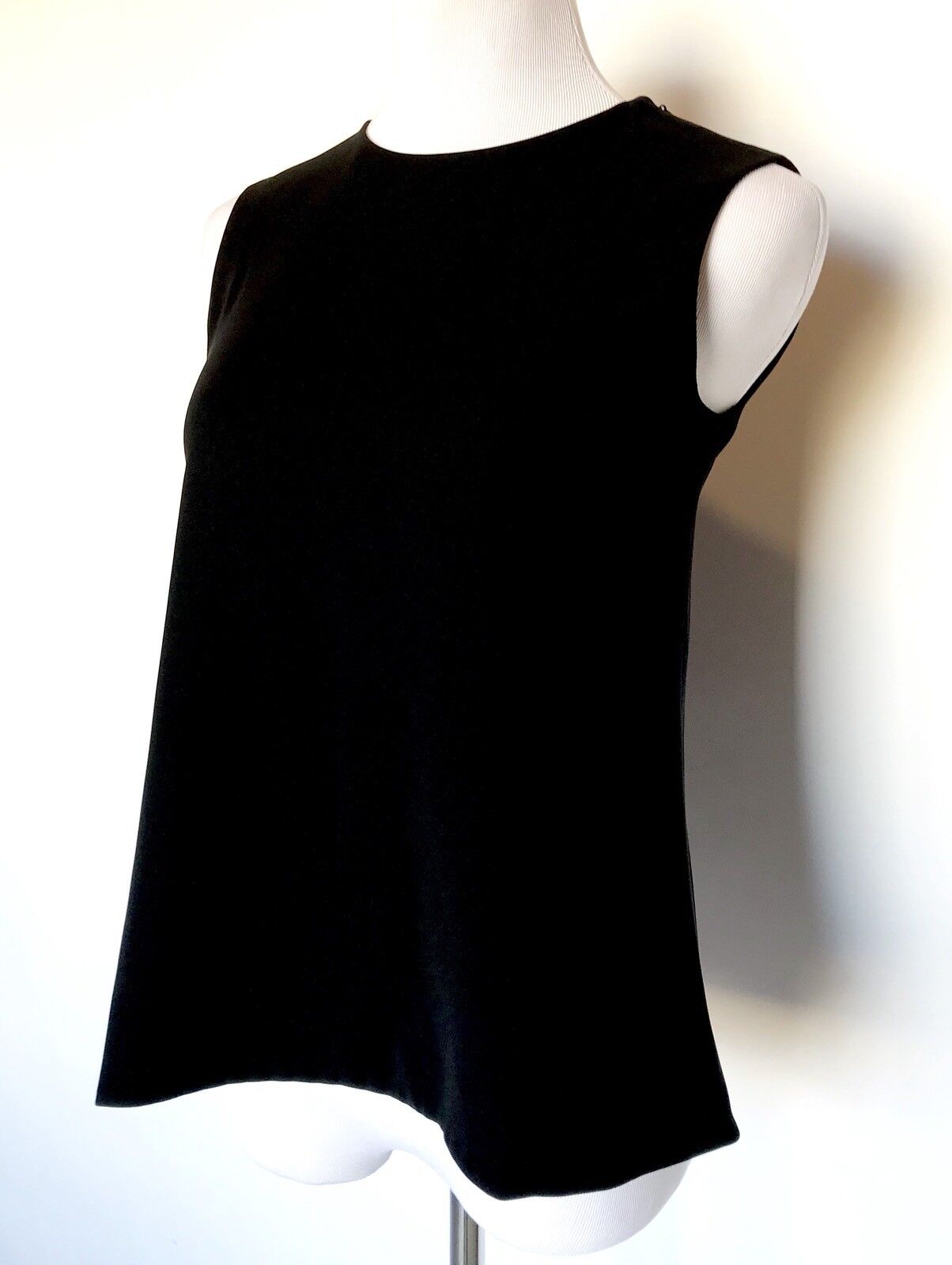 Carolina Herrera Black Lace Panel Swing Top. NWT Retail $325 Price $156 Size 4