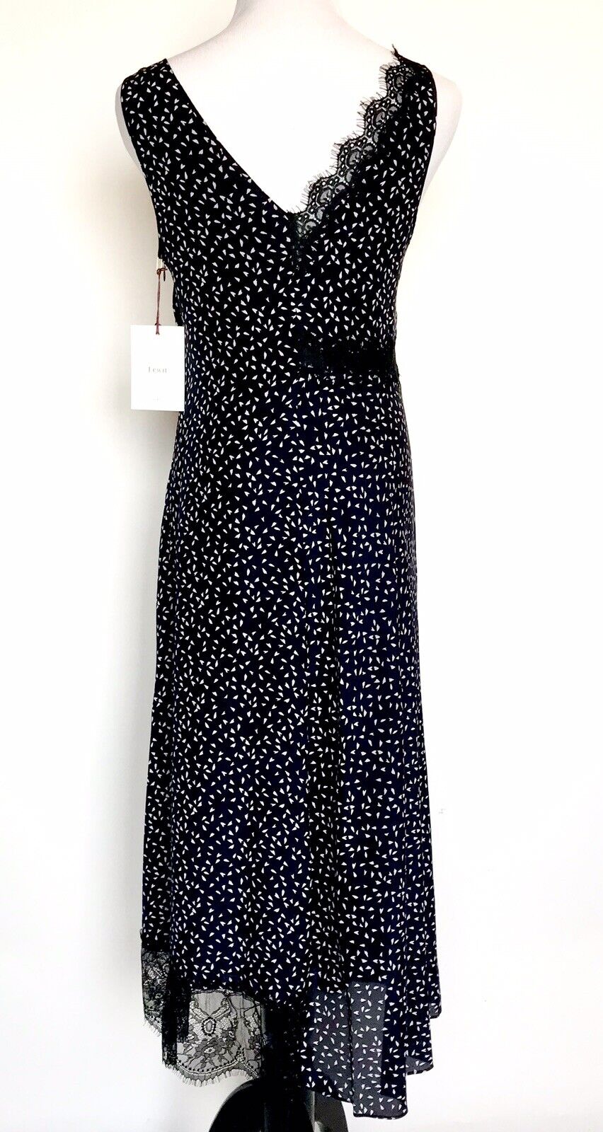 Lewit Dark Navy Night  Jane 100% Silk Dress. Retail $379 Price $148 NWT Size 10