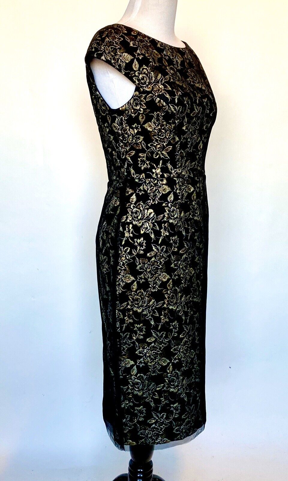Vera Wang Black & Gold Metallic Party Cocktail Dress 2 Retail $299 Price $98 NWT