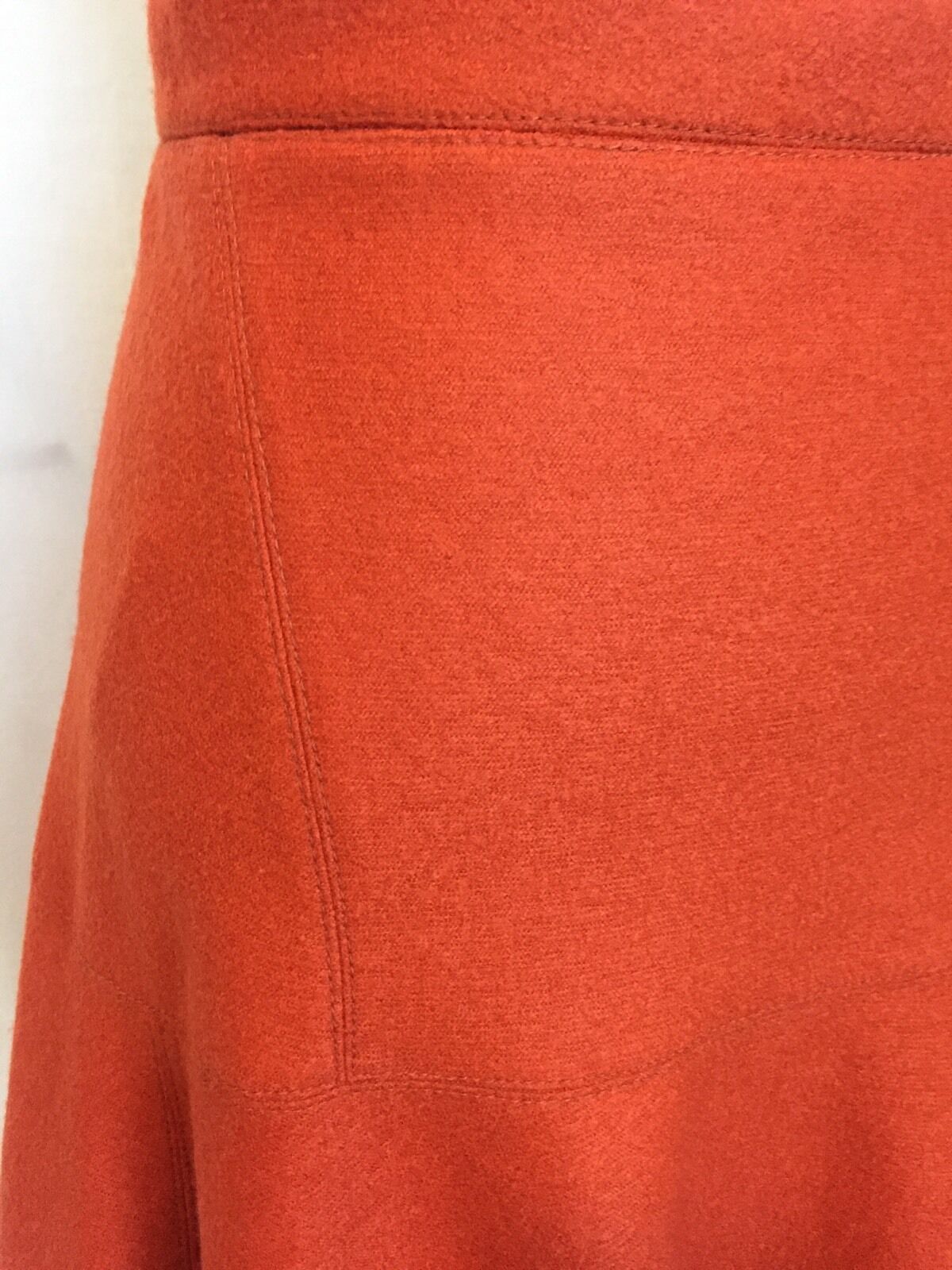 Carolina Herrera Wool Dark Orange Skirt NWT Retail $445 Price $170 Size 2