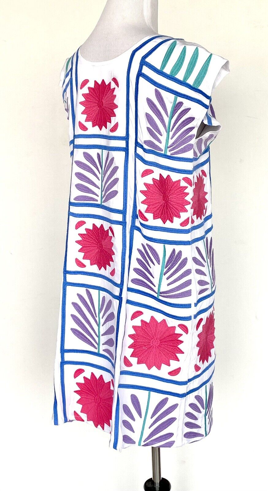 NWT J Marie embroidered Gabriella Dress size Small Retail $128 Price $59