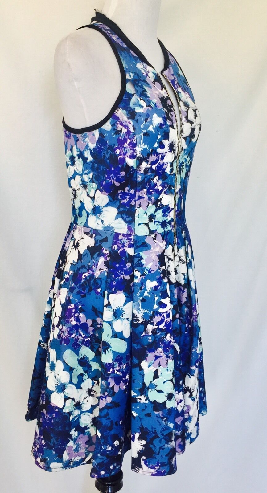 Romeo + Juliet Couture Blue Stretch Zip Dress  NWT Retail $208 Price $49 Size M