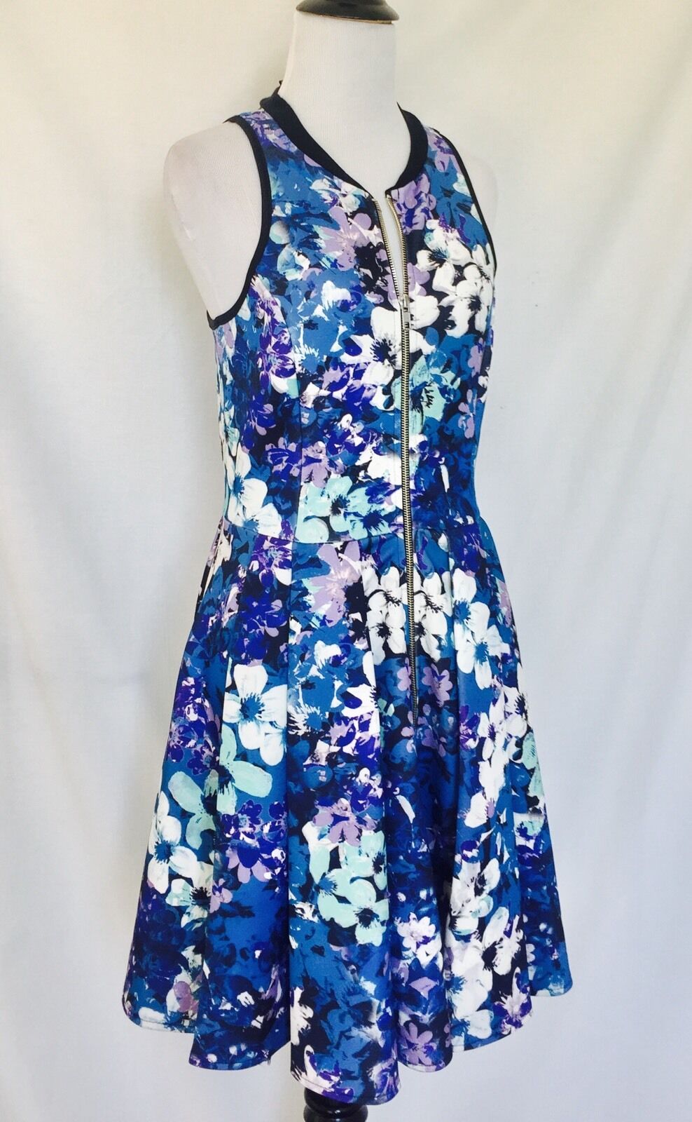 Romeo + Juliet Couture Blue Stretch Zip Dress  NWT Retail $208 Price $49 Size M