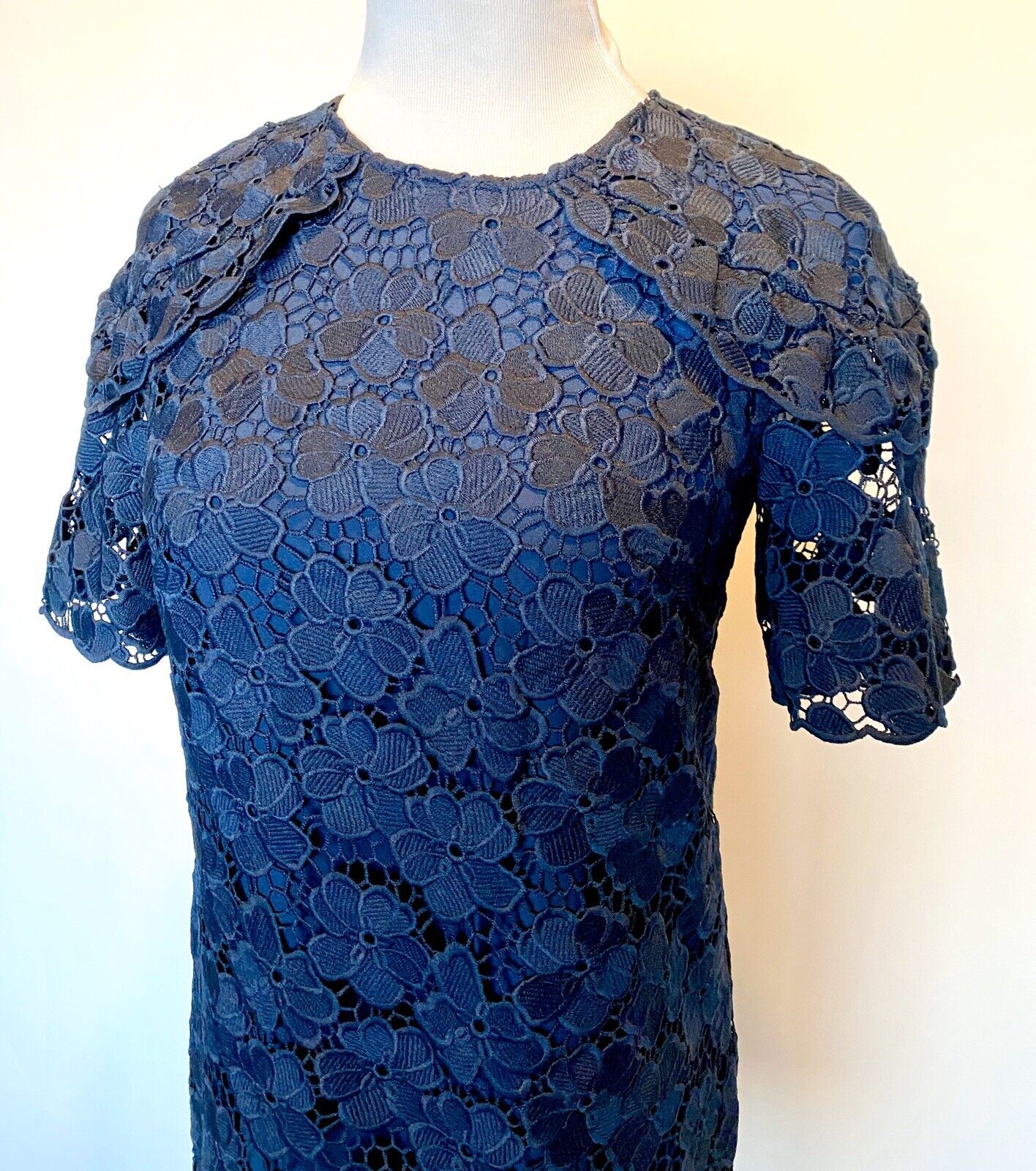 Juicy Couture Black Label Navy Lace Dress 2 Retail 298 Price $69 NWT