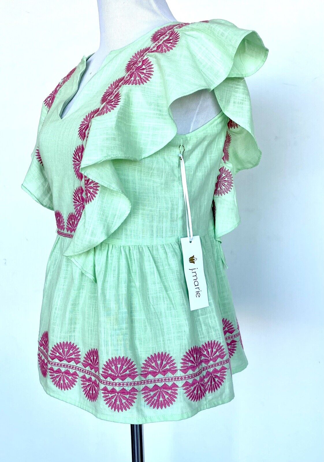 NWT J Marie embroidered Raya Top size XS Retail $106 Price $54 pale green pink