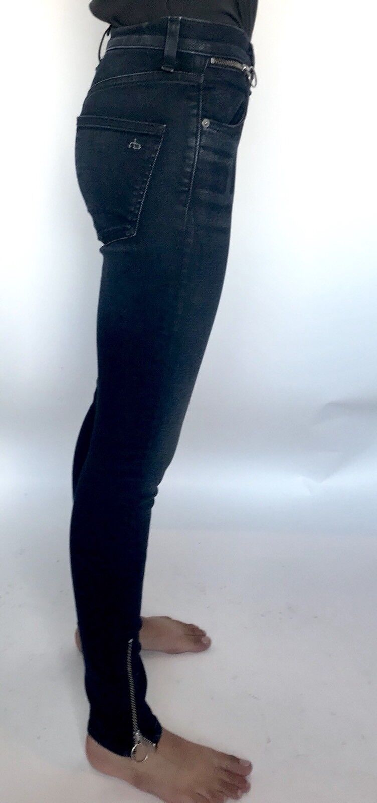 Rag & Bone Black Brook O Ring Capri Jeans. Size 24 Retail $275 Price $115 NWT